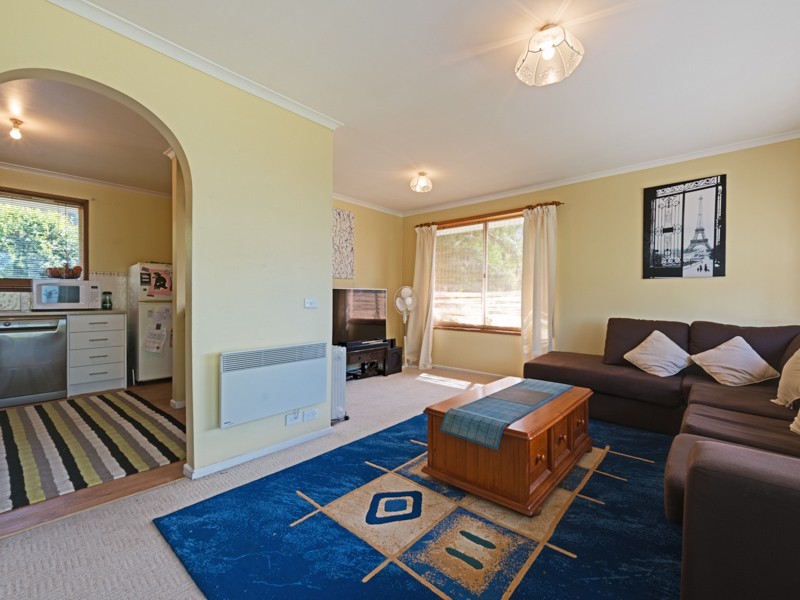 12 Darville Court, Blackmans Bay TAS 7052