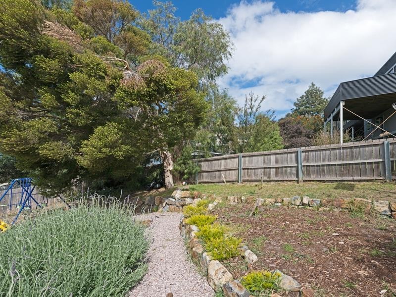 12 Darville Court, Blackmans Bay TAS 7052