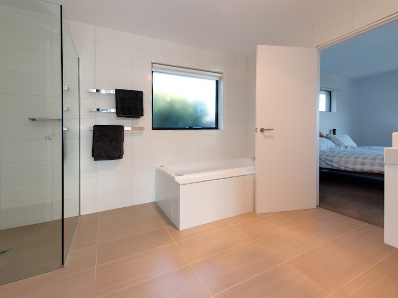 2/275 Clarence Street, Howrah TAS 7018