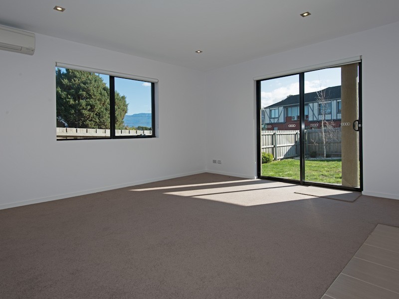 2/275 Clarence Street, Howrah TAS 7018