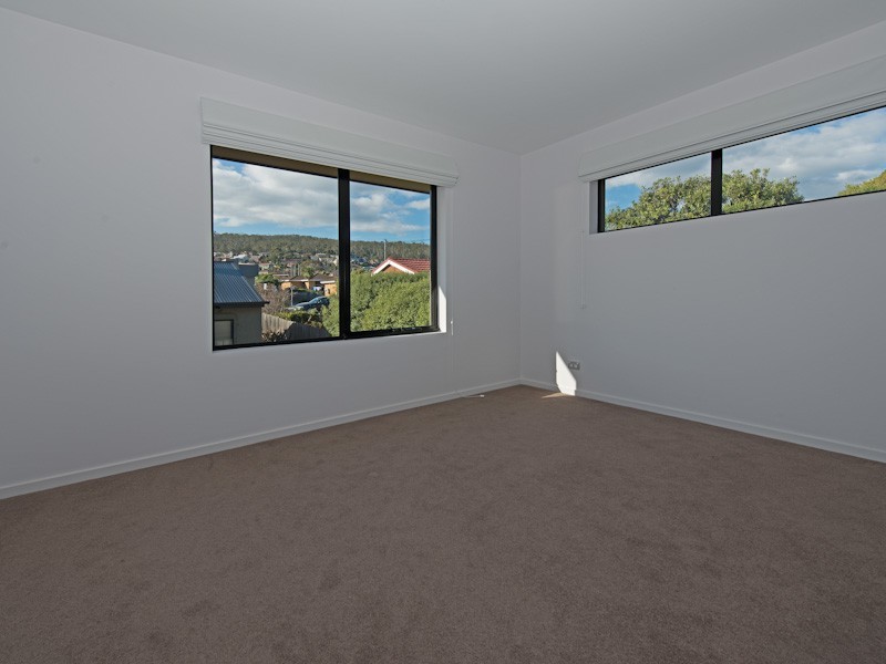 2/275 Clarence Street, Howrah TAS 7018