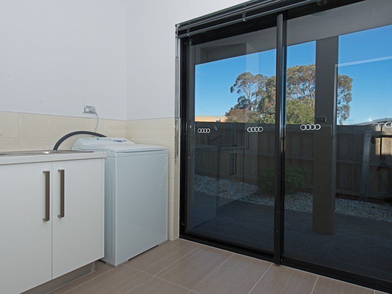 2/275 Clarence Street, Howrah TAS 7018