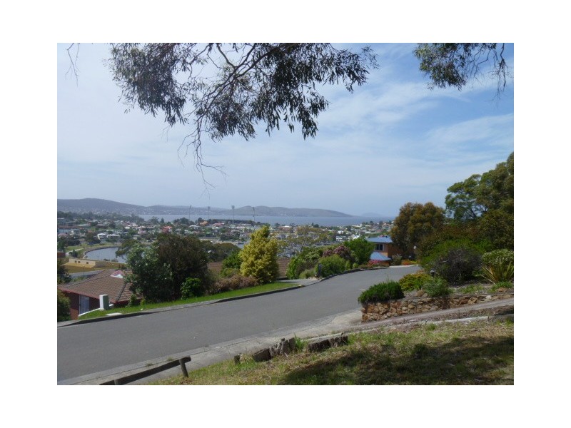 13 Haven Court, Rosny TAS 7018