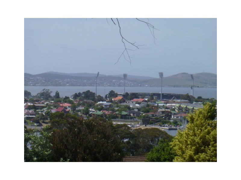 13 Haven Court, Rosny TAS 7018