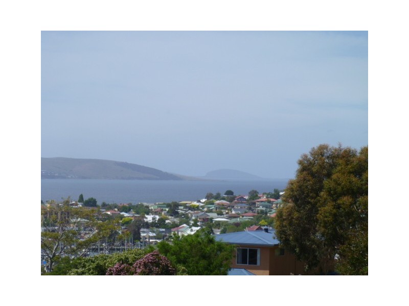 13 Haven Court, Rosny TAS 7018