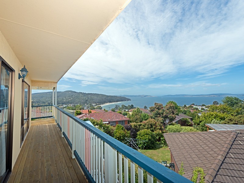 18 Katandra Crescent, Kingston Beach TAS 7050