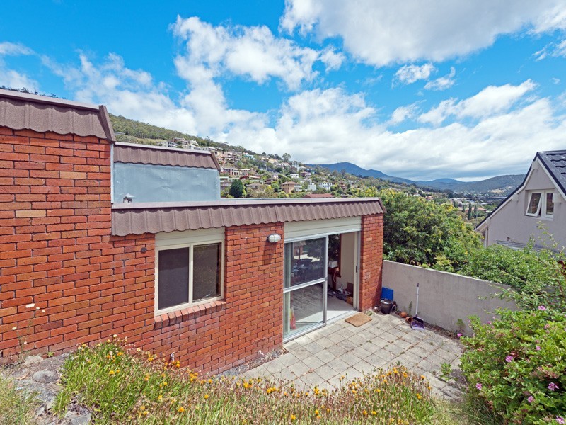 3/12 Dalkeith Court, Sandy Bay TAS 7005