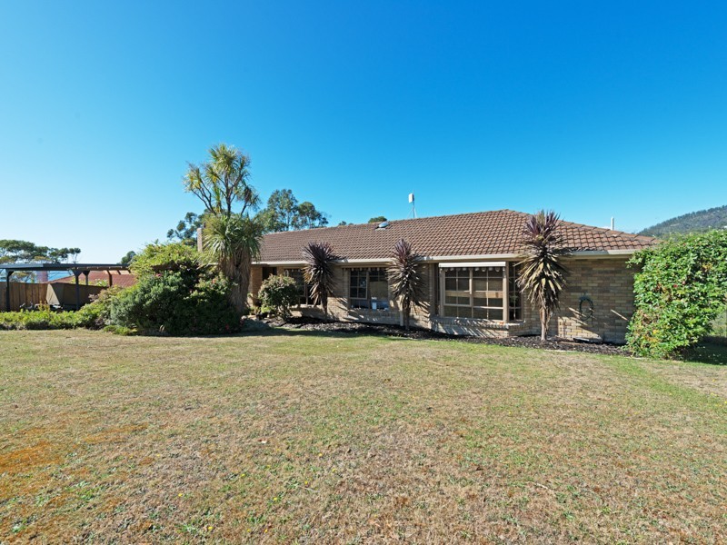 79 Suncoast Drive, Blackmans Bay TAS 7052