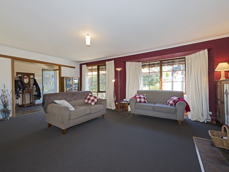 79 Suncoast Drive, Blackmans Bay TAS 7052