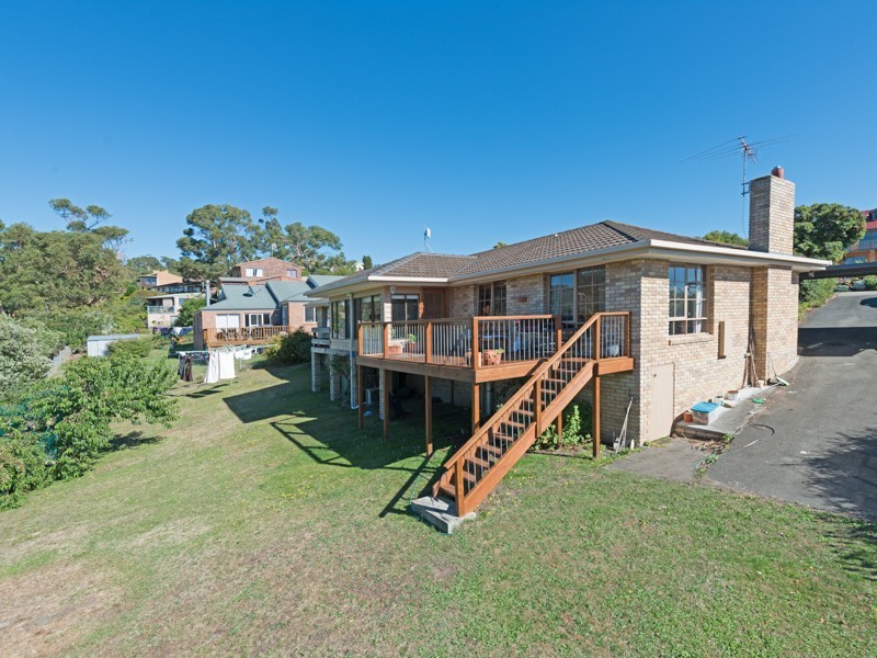 79 Suncoast Drive, Blackmans Bay TAS 7052