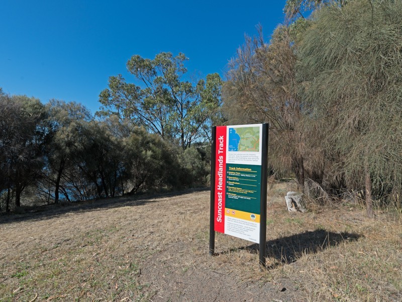 79 Suncoast Drive, Blackmans Bay TAS 7052