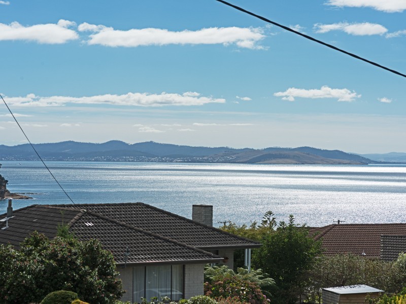 3 Kulgoa Place, Blackmans Bay TAS 7052