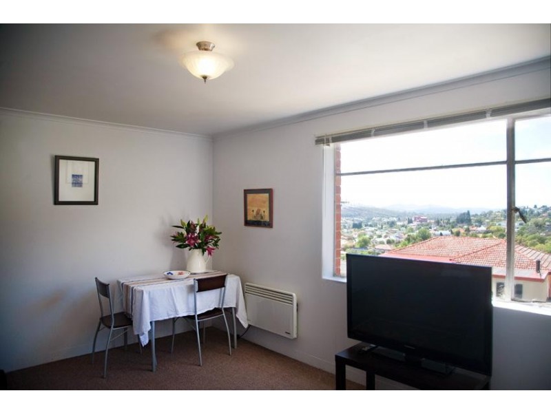 6/15 McCann Crescent, Lenah Valley TAS 7008