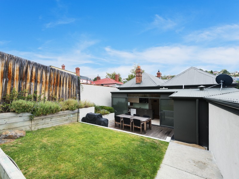 70 Newdegate Street, West Hobart TAS 7000