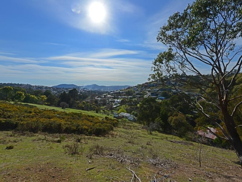 41 Brushy Creek Road, Lenah Valley TAS 7008