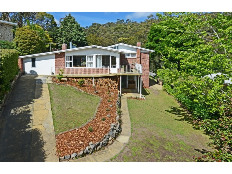 6 Woolton Place, Sandy Bay TAS 7005