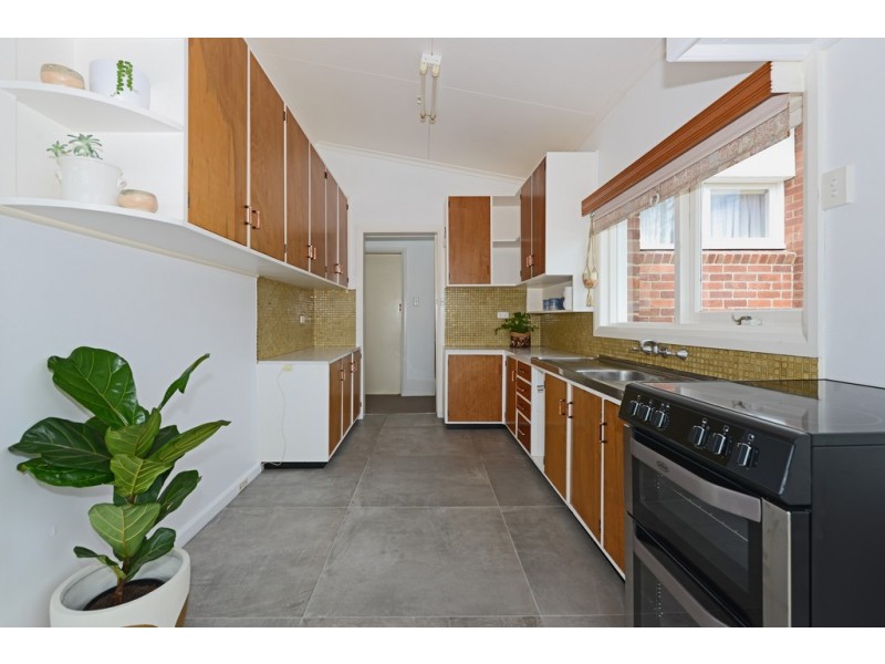 6 Woolton Place, Sandy Bay TAS 7005