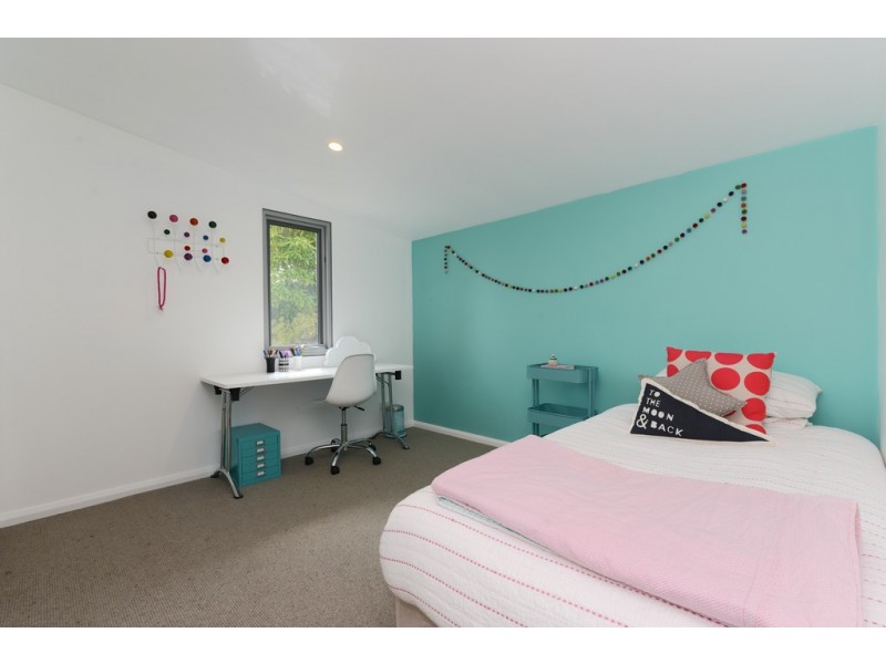 6 Woolton Place, Sandy Bay TAS 7005