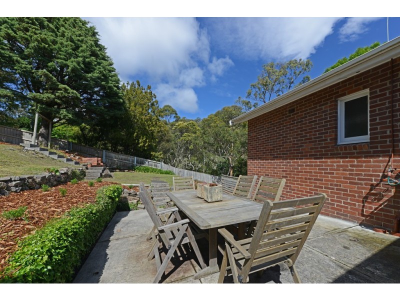 6 Woolton Place, Sandy Bay TAS 7005