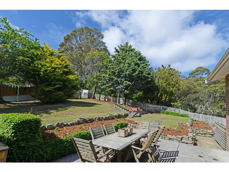 6 Woolton Place, Sandy Bay TAS 7005