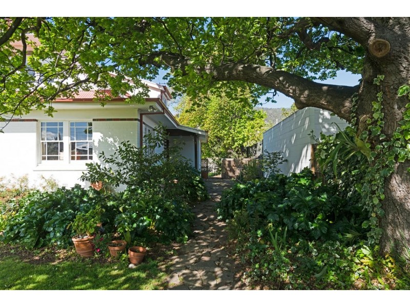12 Beechworth Road, Sandy Bay TAS 7005