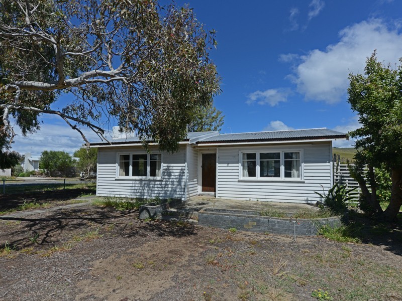 8 Seven Mile Beach Road, Seven Mile Beach TAS 7170