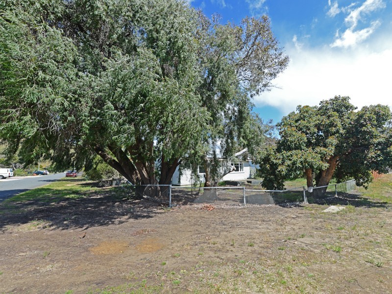 8 Seven Mile Beach Road, Seven Mile Beach TAS 7170