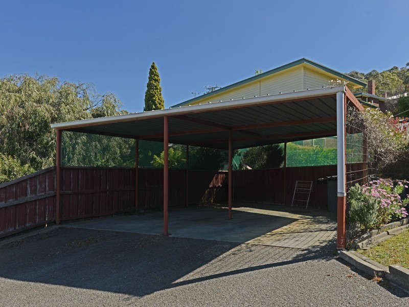 3/57 Malunna Road, Lindisfarne TAS 7015