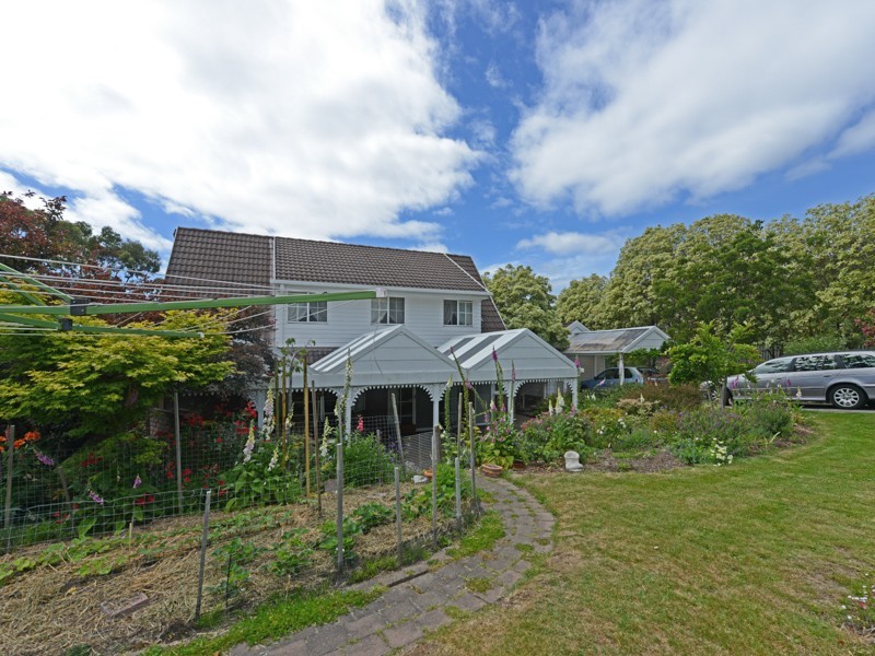 17 Tinderbox Road, Blackmans Bay TAS 7052