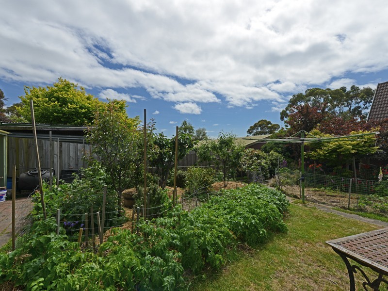17 Tinderbox Road, Blackmans Bay TAS 7052