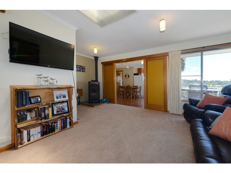 41 Carinya Street, Blackmans Bay TAS 7052