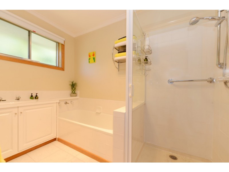 41 Carinya Street, Blackmans Bay TAS 7052