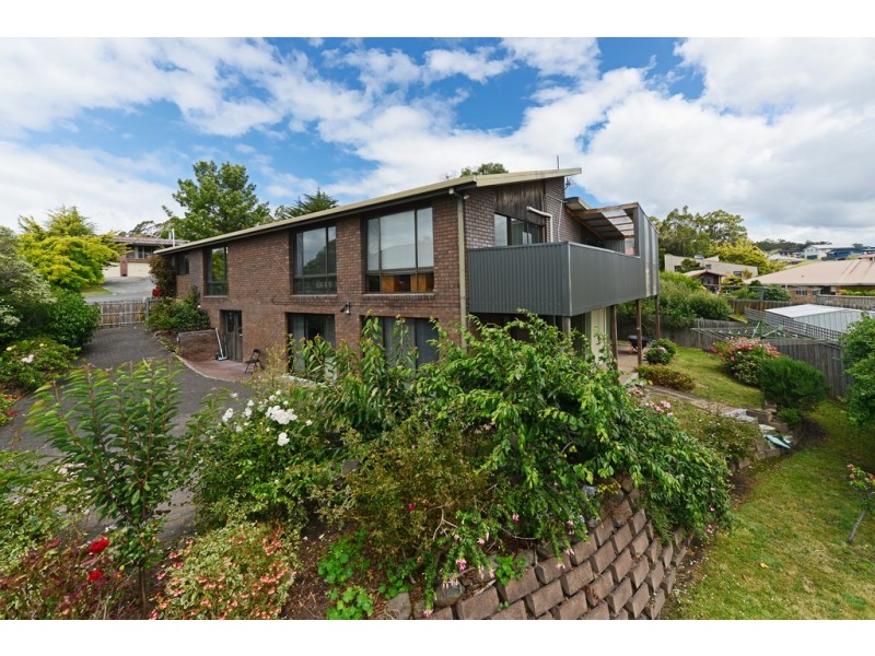 5 Dorset Drive, Kingston TAS 7050