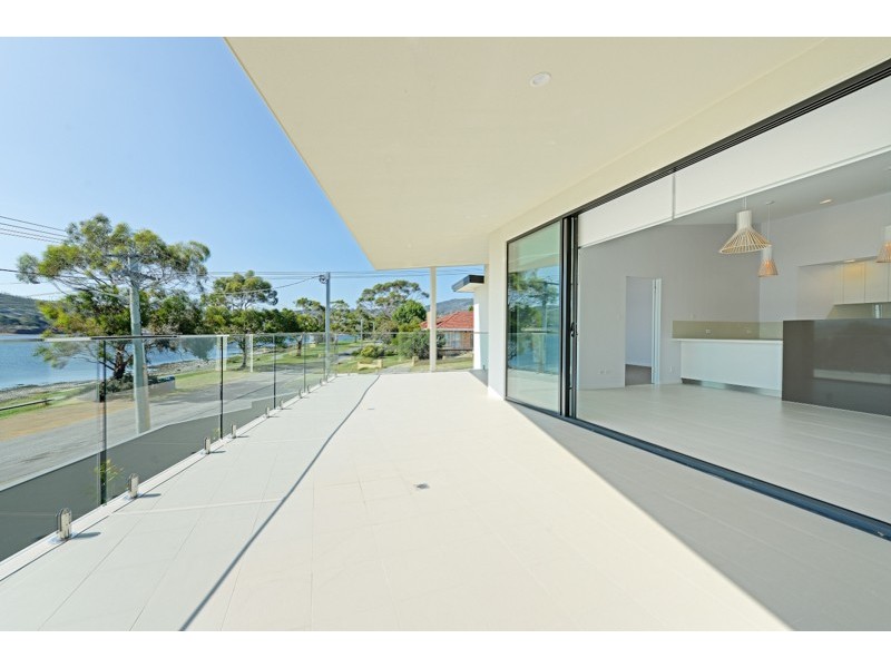 88 Esplanade, Rose Bay TAS 7015