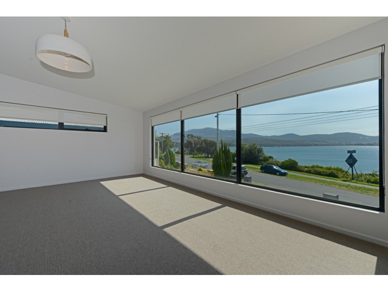88 Esplanade, Rose Bay TAS 7015