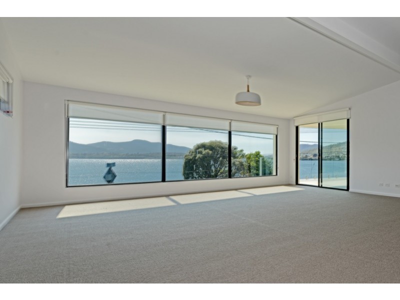 88 Esplanade, Rose Bay TAS 7015