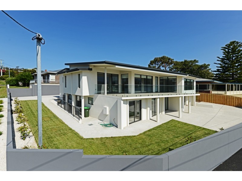 88 Esplanade, Rose Bay TAS 7015