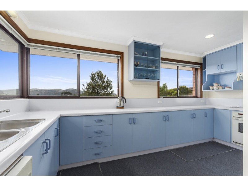 9 Dorset Drive, Kingston TAS 7050