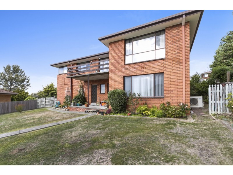 9 Dorset Drive, Kingston TAS 7050