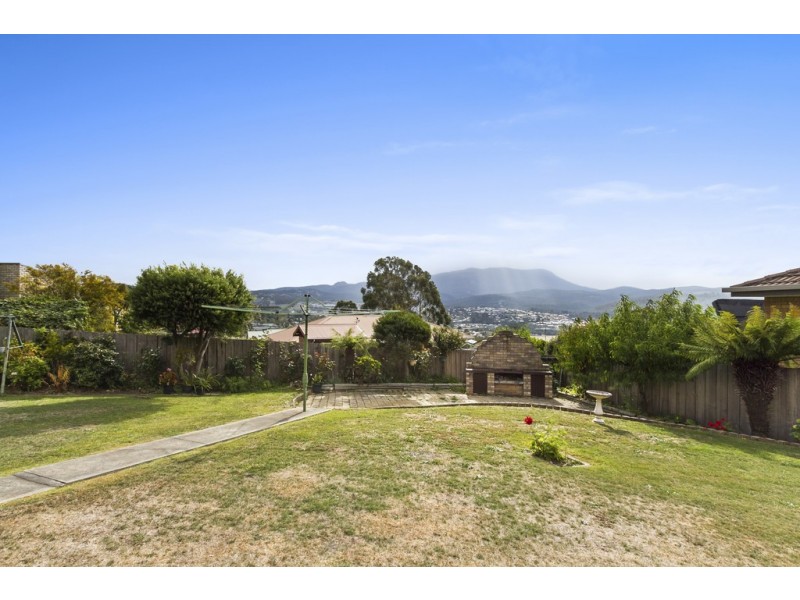 9 Dorset Drive, Kingston TAS 7050