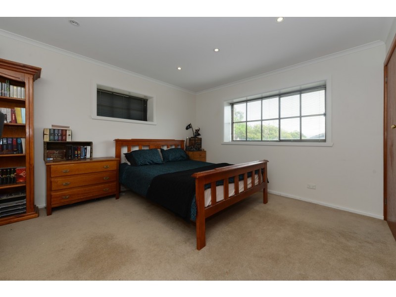 52 St Helens Street, Lindisfarne TAS 7015