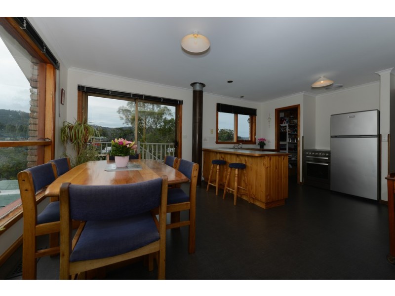 52 St Helens Street, Lindisfarne TAS 7015