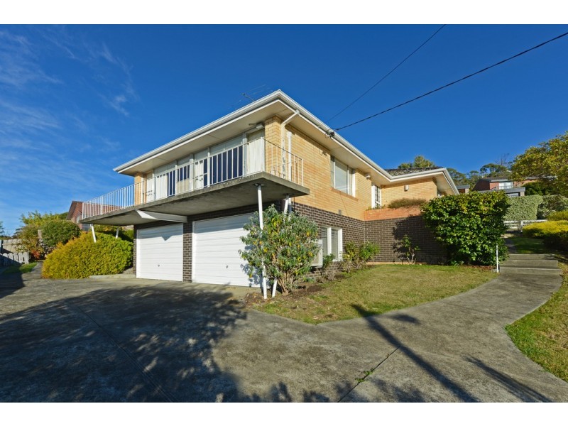 15 Baringa Road, Taroona TAS 7053