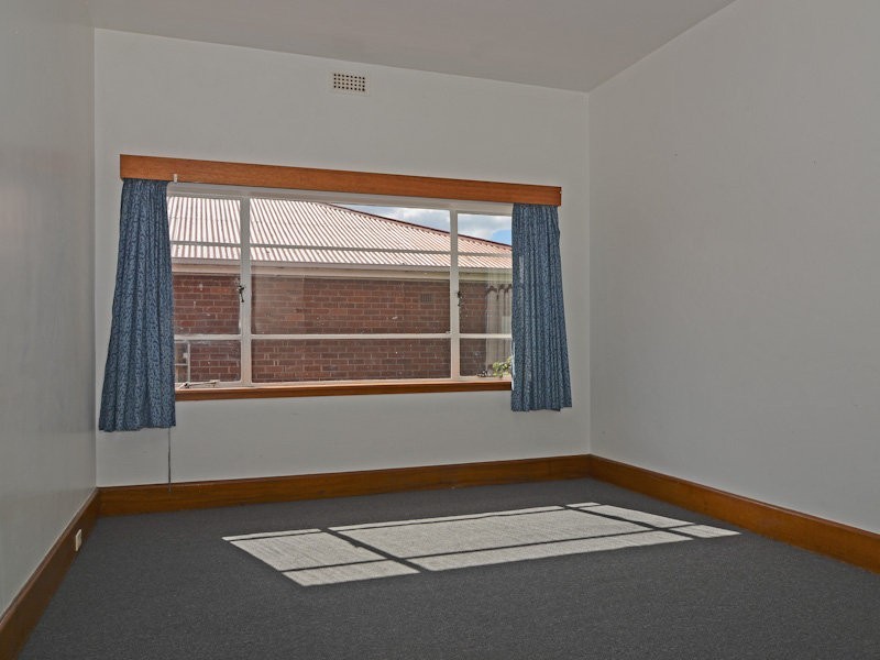 142 Augusta Road, Lenah Valley TAS 7008