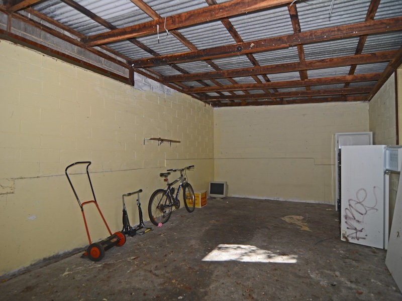 142 Augusta Road, Lenah Valley TAS 7008