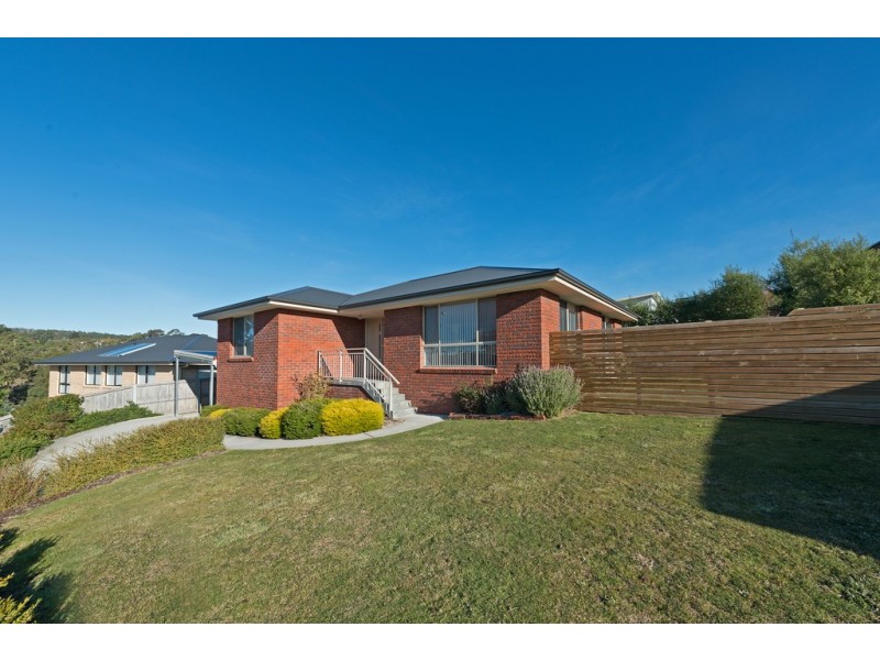 17 Brook Way, Kingston TAS 7050