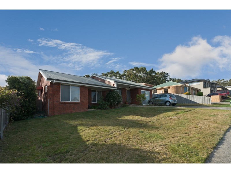 5 Celery Top Drive, Kingston TAS 7050