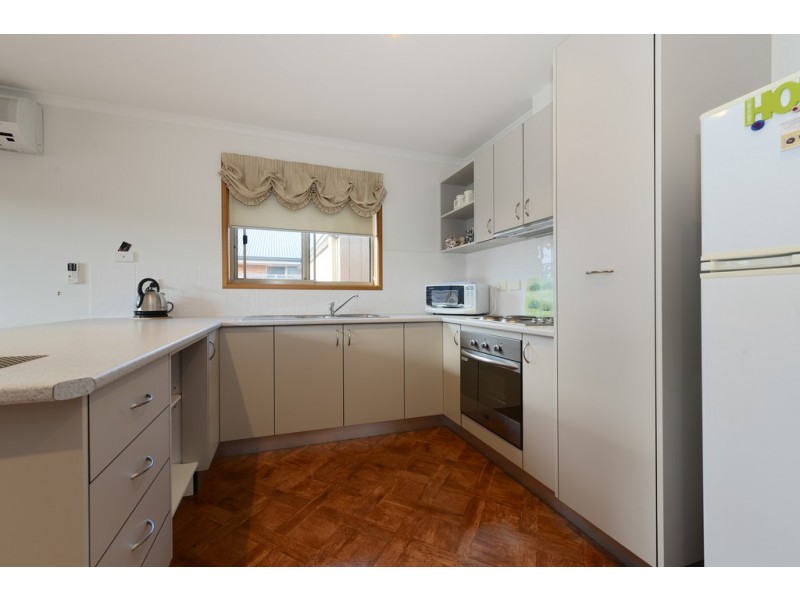 Unit 4 108 Beach Road, Margate TAS 7054