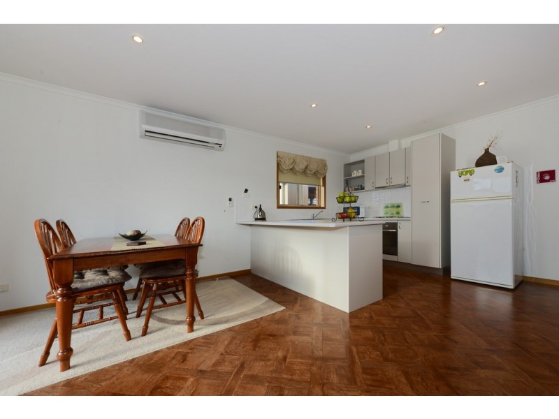 Unit 4 108 Beach Road, Margate TAS 7054
