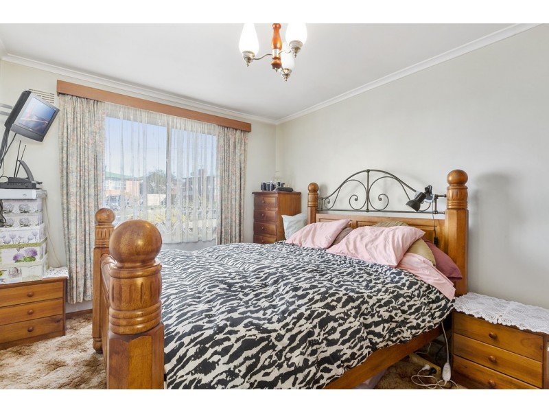 4 Eltham Place, Claremont TAS 7011